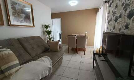 Lindo apartamento 2 quartos com varanda, todo mobilhado 1 vaga no Esplanada
