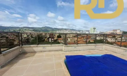 Linda cobertura com 4 quartos sendo 1 suíte e 2 vagas paralelas.