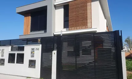 Casa 3 dorm, 1 suíte à venda, a 200m da praia - Campeche - Florianópolis/SC