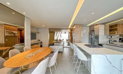 Apartamento com 3 quartos à venda na Rua Brasilpinho, 261, Kobrasol, São José por R$ 1.785.000