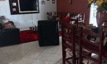 Casa com 2 quartos à venda no Imbetiba, Macaé 