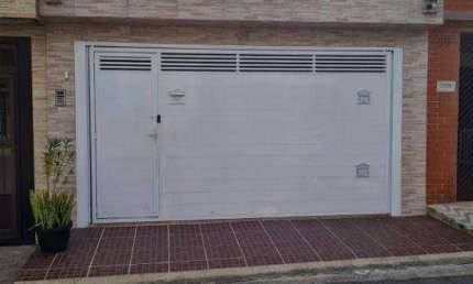 Casa com 3 dormitórios à venda, 137 m² por R$ 950.000,00 - Jardim Andrea Demarchi - São Bernardo do Campo/SP