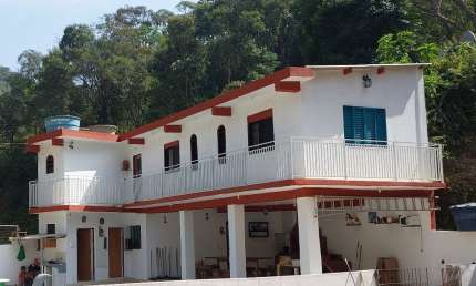 Excelente Chácara com Piscina e Lago em Franco da Rocha