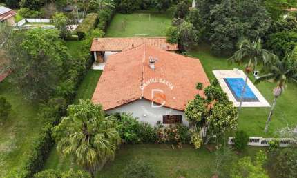 Chácara com 4 dormitórios (01 suíte) à venda, 3800 m² por R$ 1.590.000 - Condomínio Portal das Rosas - Atibaia/SP