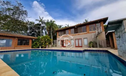 Chácara com 3 dormitórios (1 Suíte) à venda, 2000 m² por R$ 1.800.000 - Condominio Fechado Pires - Atibaia/SP