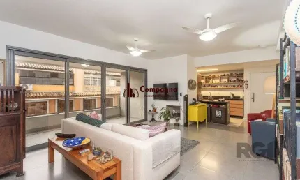 Apartamento no bairro Tristeza de 3 dormitórios e 2 vagas