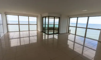 Lindo apartamento na av. boa viagem com vista incrível para o mar
