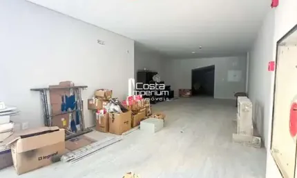 Sala comercial para alugar no bairro Pioneiros em Balneário Camboriú/SC