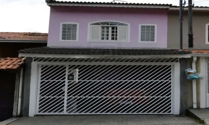 Linda Casa tipo sobrado 3 quartos 2 vagas à Venda no Jardim Rainha, Próxima ao Centro de Itapevi Aceita financiamento pela CAIXA