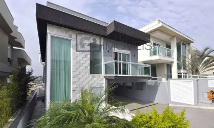 Casa Vértex 3 Suíte, area gourmet integrada com piscina, sala de Tv grande, com garagem Parque das Rosas, Cotia/SP