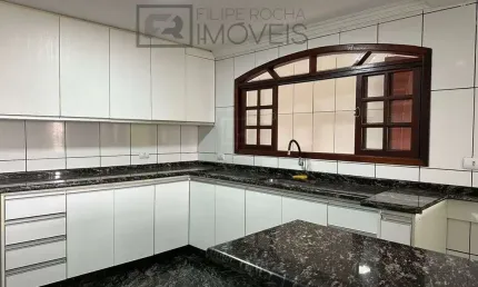 Casa com 3 quartos para alugar na Rua João Inacio Velozo, Jardim Rosemary, Itapevi