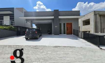Casa à venda - Condomínio Villa Real de Bragança - 1.899.000,00