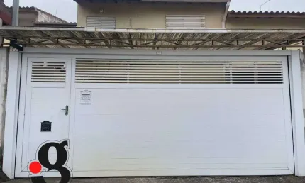 Casa com 3 quartos à venda na Rua Maria Branca, Vila Rosária, São Paulo