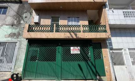 Sobrado à venda - Conjunto Residencial José Bonifácio - 400.000,00
