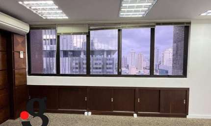 Sala comercial para alugar na Rua Vieira de Morais, Campo Belo, São Paulo