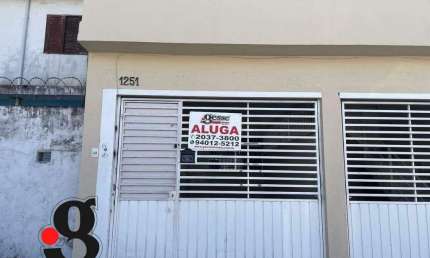 Casa com 2 quartos para alugar na Rua Américo Sugai, Vila Jacuí, São Paulo
