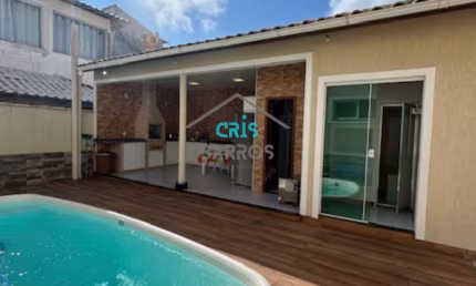 Casa com 04 suítes  à Venda no Foguete em Cabo Frio - RJ