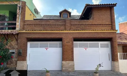 Casa ampla à venda no condomínio dª irene em cosmorama, mesquita
