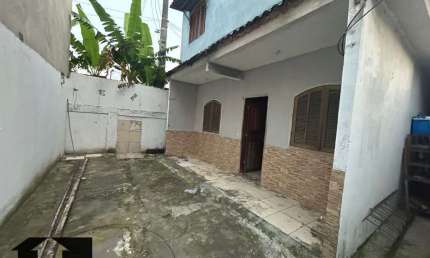 Casa com Quintal em  Parque Mambucaba, Angra dos Reis