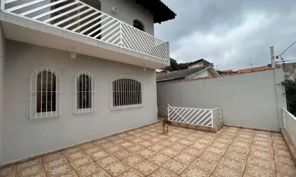 Sobrado a venda no jd abril, osasco: 3 quartos, suite, garagem coberta e quintal.