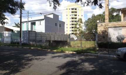 Terreno à venda no Parque dos Príncipes, São Paulo 
