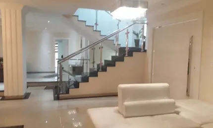 Sobrado a venda com 400m2, com 3 suites city bussocaba - osasco