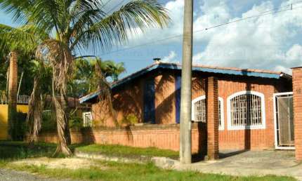 Casa de alto padrao com 3 suites e area de lazer completa em Santana de Parnaiba