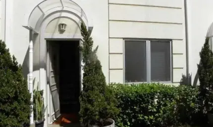 Sobrado a venda em condominio Villas de Sao Francisco.