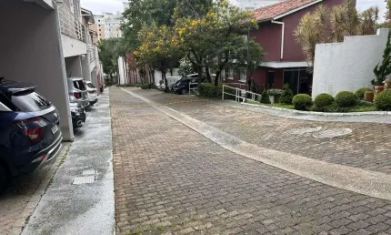 Sobrado a venda Vila Sao Francisco (Zona Oeste), Sao Paulo
