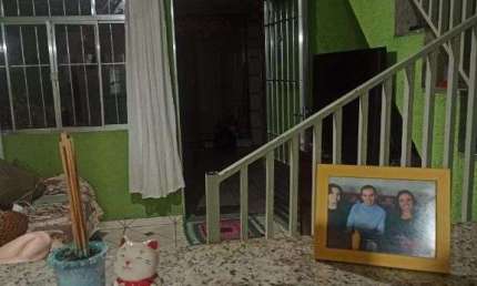 Sobrado a venda no bairro Alianca em Osasco com 3 dormitorios e churrasqueira.