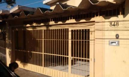 Sobrado a venda no Jaguare! 2 dorms, 2 garagens cobertas e mais!