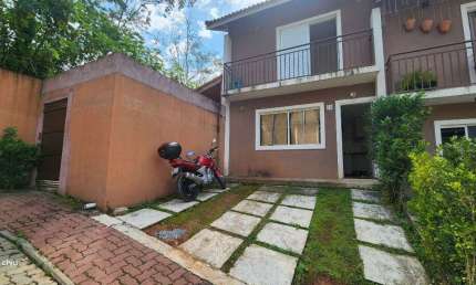 Casa a venda em Cotia - Condominio com 2 dormitorios e moveis planejados!