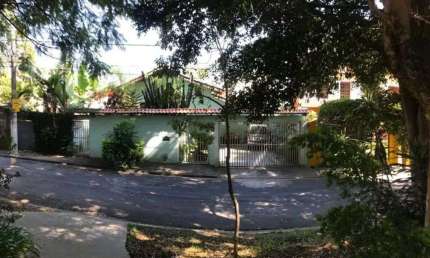 Casa de 3 suites na Vila Sao Francisco, Sao Paulo: seu novo lar!