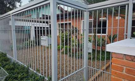 Casa de 4 dormitorios para alugar no Parque Continental, Osasco