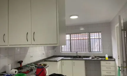 Casa com 4 quartos para alugar no Parque Continental, São Paulo 