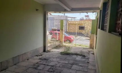 Sobrado a venda no Jaguare com 3 dormitorios, 3 vagas.