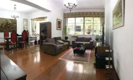Imóvel para venda possui 198 metros quadrados com 4 quartos em Copacabana - Rio de Janeiro - RJ