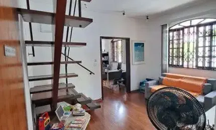 Casa para venda possui 216 metros quadrados com 4 quartos em Botafogo - Rio de Janeiro - RJ
