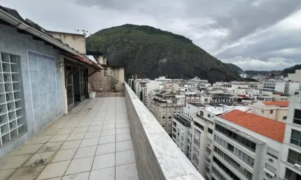 Ótima Rua, excelente prédio. Cobertura Duplex Frente