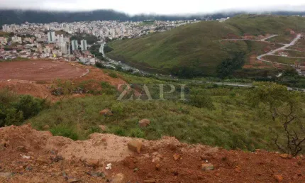 Terreno à venda no Jardim Bandeirantes, Poços de Caldas  por R$ 150.000