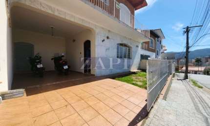 Casa com 3 quartos à venda no Santa Ângela, Poços de Caldas  por R$ 600.000