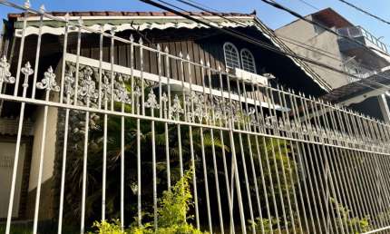 Casa com 5 quartos para alugar na Rua Professor Clóvis Jaguaribe, 400, Bom Pastor, Juiz de Fora