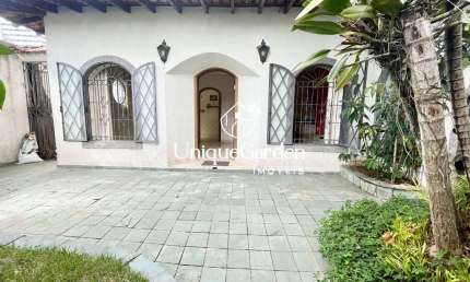 Imperdível oportunidade: Casa Comercial, 4 quartos, 3 suítes, 1 sala, 224m² em Vila Ema, São José dos Campos-SP!
