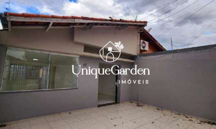 Casa à venda em São José dos Campos-SP, Jardim Motorama: 3 quartos, 1 sala, 1 banheiro, 2 vagas de garagem, 99,00 m² de área.