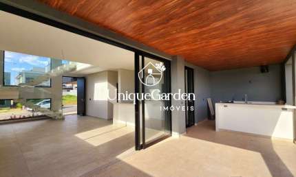Imóvel em condomínio: Casa de 4 quartos e 3 suítes no Loteamento Floresta, São José dos Campos-SP, com 253m².