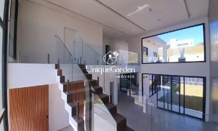 Imperdível casa em condomínio no Urbanova com 4 quartos, 4 suítes e 386m² em São José dos Campos-SP!