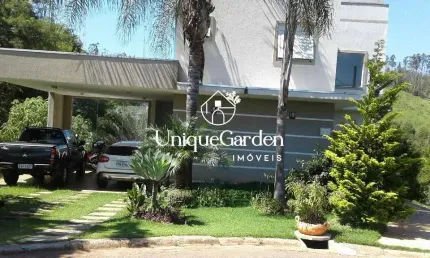 Casa em Condomínio de Luxo em Jambeiro-SP: 3 Quartos, 3 Suítes, 3 Salas, 2 Banheiros, 4 Vagas, 380m²!