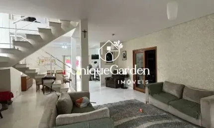 Casa em Condomínio com 3 Suítes e 430 m² em Jacareí-SP, Bairro Villa Branca - Imperdível!