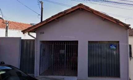 Casa para alugar no bairro Jardim Santa Cruz - Pouso Alegre/MG