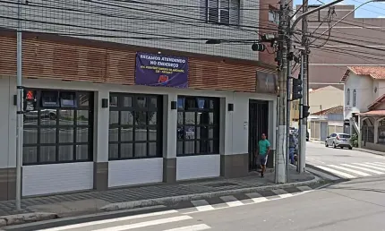 Casa comercial para alugar na Avenida Vicente Simões, 462, Nova Pouso Alegre, Pouso Alegre
